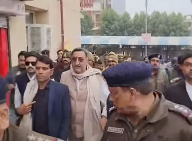 Gwalior Senior High Court lawyer Anil Mishra,